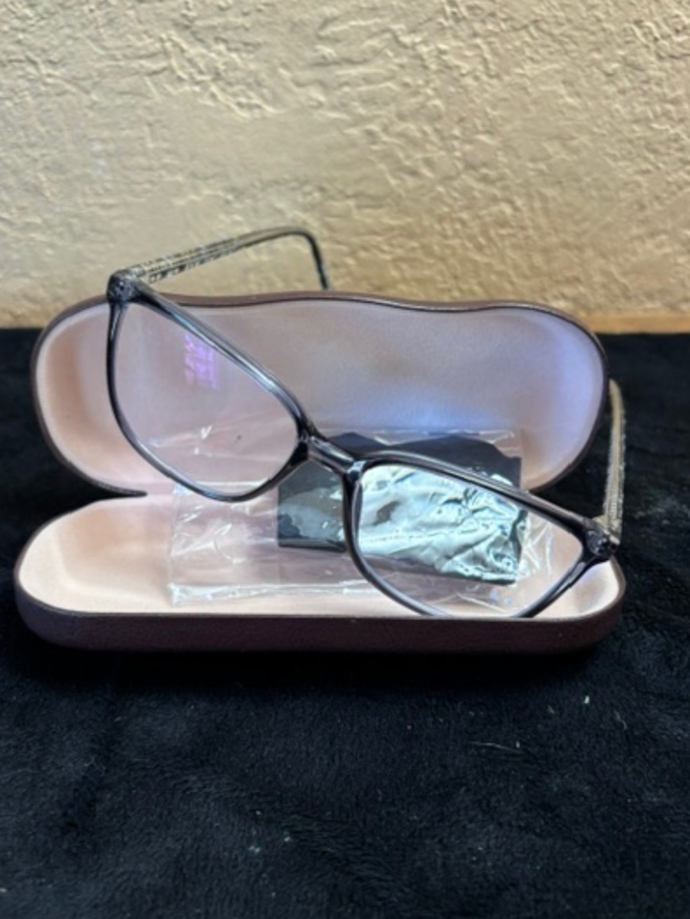 MurMur Frame- Grey Crystal- w/case